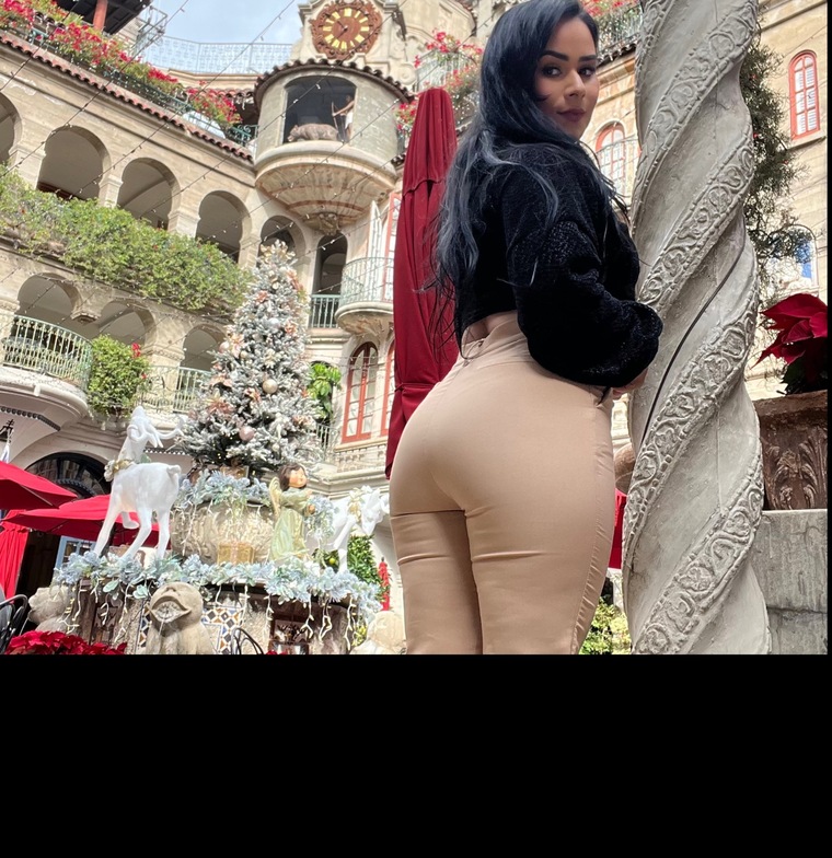 Latina Kitty cover image