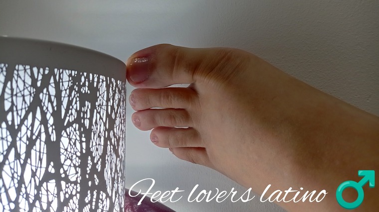 feet lovers latino ♂ banner image