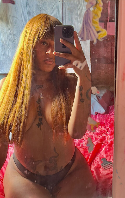 La Tóxi😼 cover image