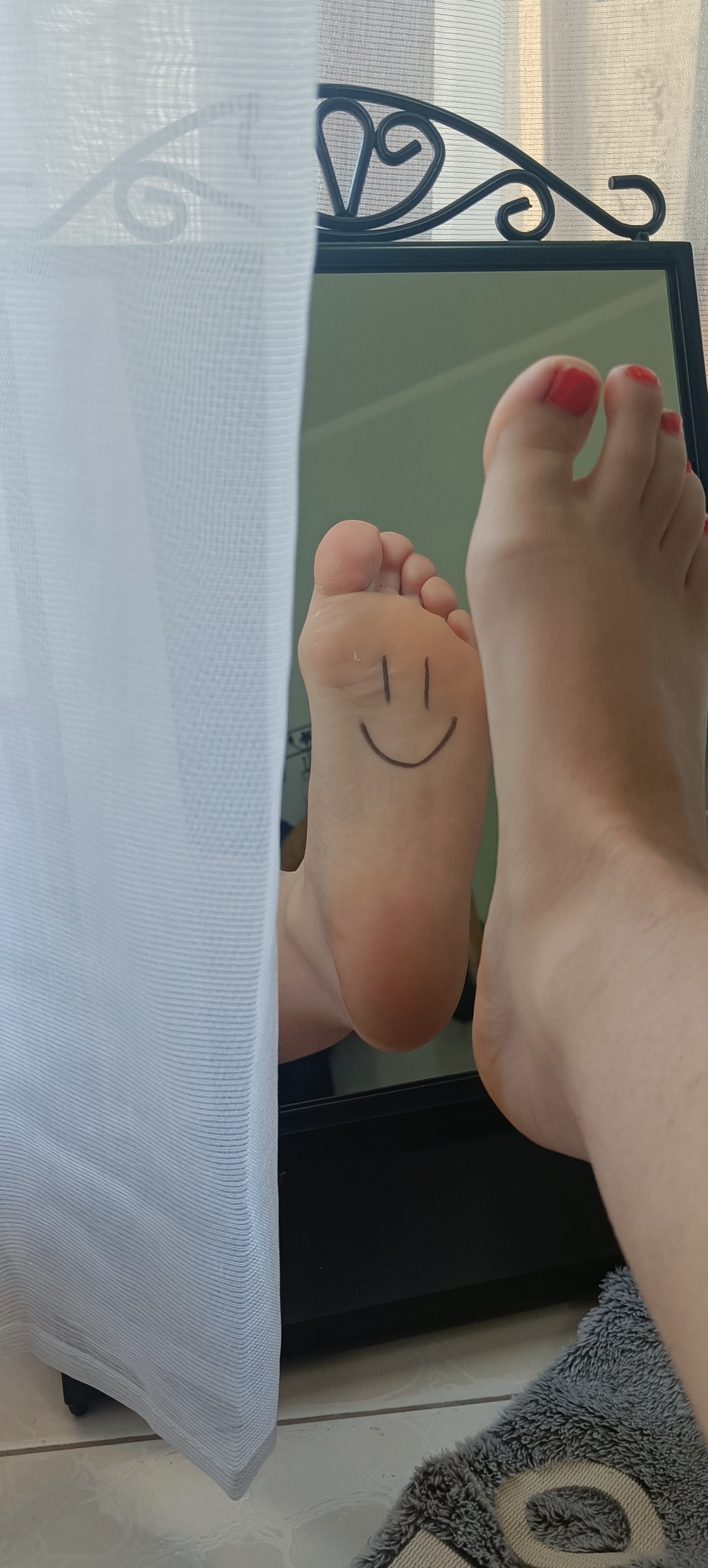 Laurasfeet36 banner image