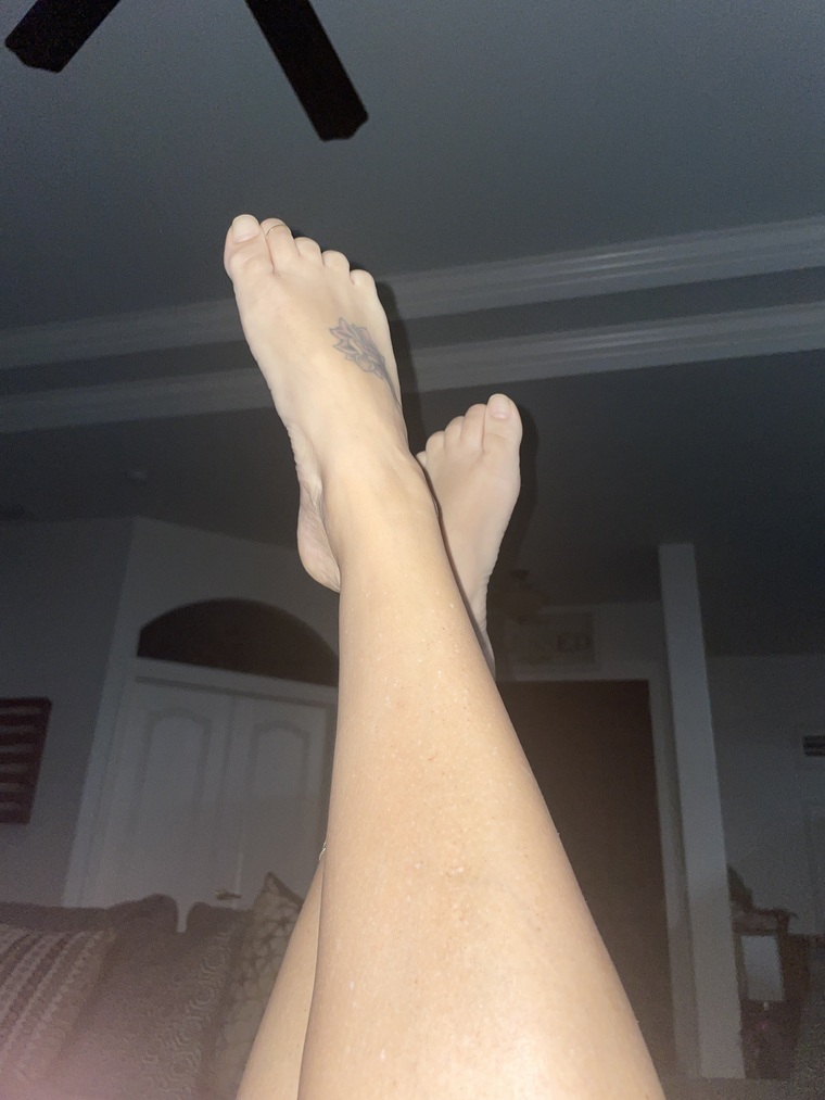 Laura’s Petite Feet banner image