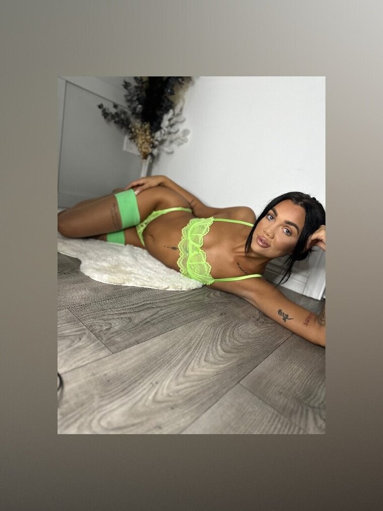 Lauren Emily 🤍 cover image