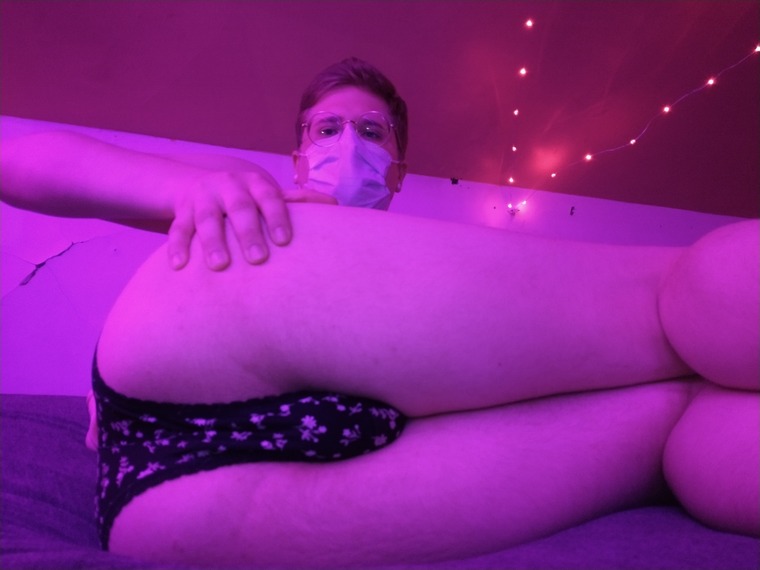 YFN Leggy Girl cover image