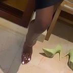 Long legs & pretty toes avatar