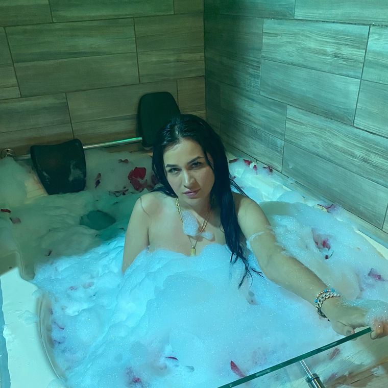🎀 𝕷𝖊𝖓𝖎𝖓𝖉𝖊𝖗 𝖉𝖎𝖆𝖟✨ cover image