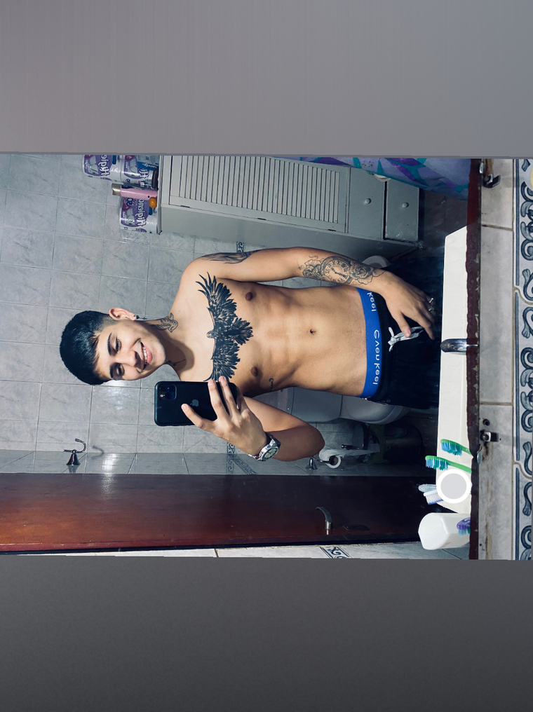 Leonardo Olivera 🦁🇦🇷 (top 1%) 🥵 cover image