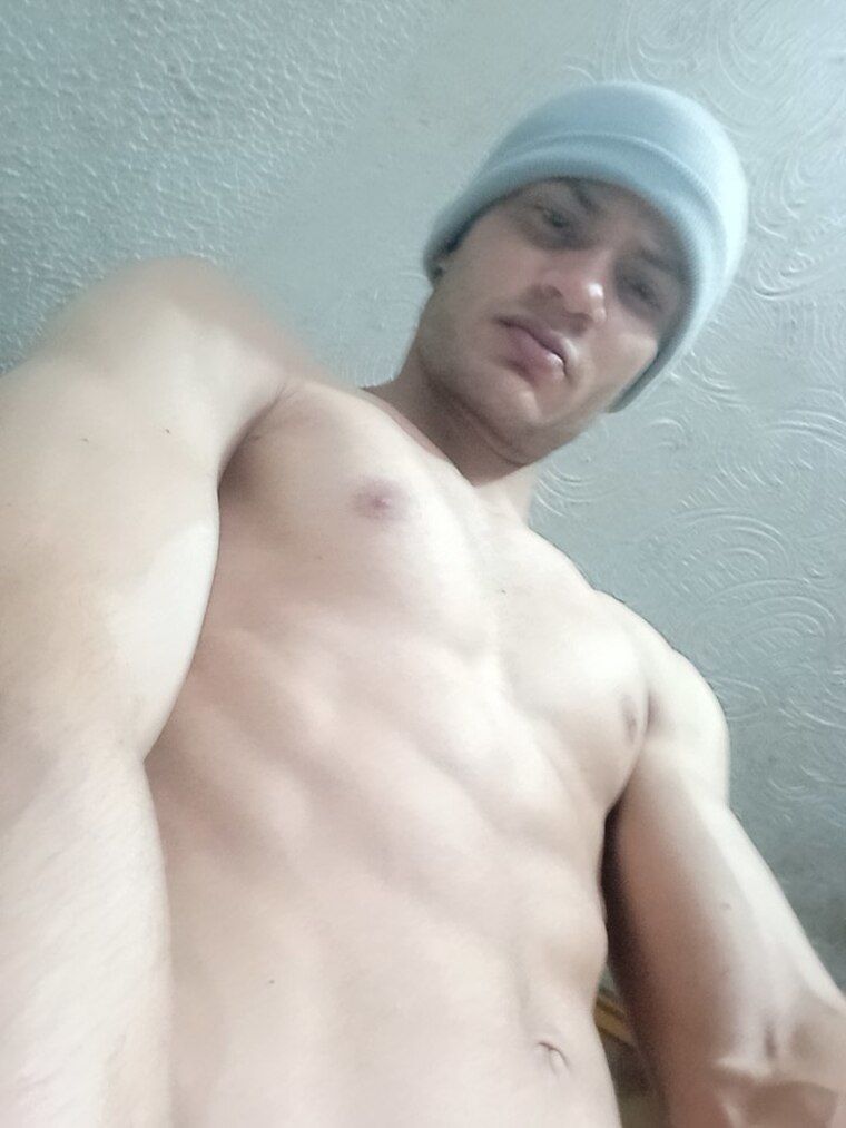 Leonel Arias cover image