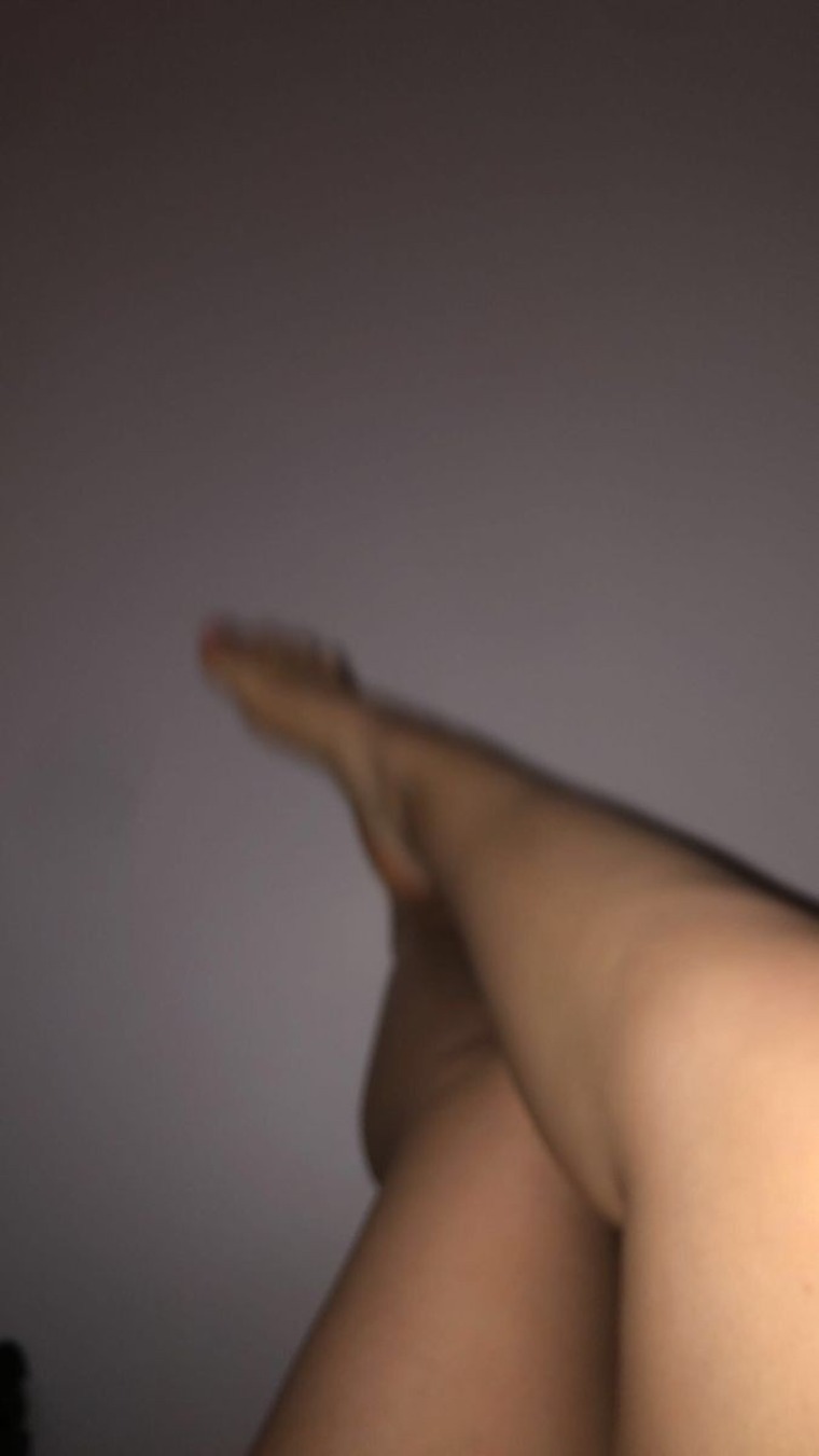 Leslie cover image