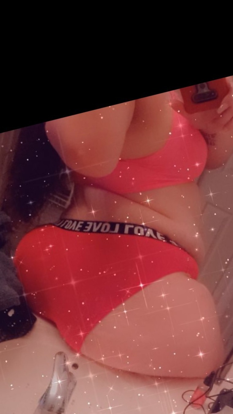 Alexis Engle banner image