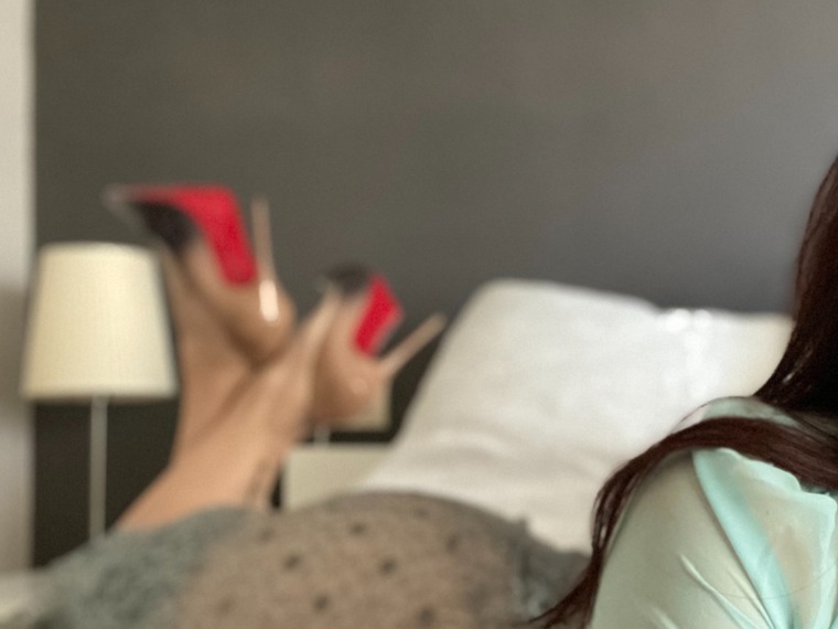 Legs - Feet - Shoes Goddess cover image