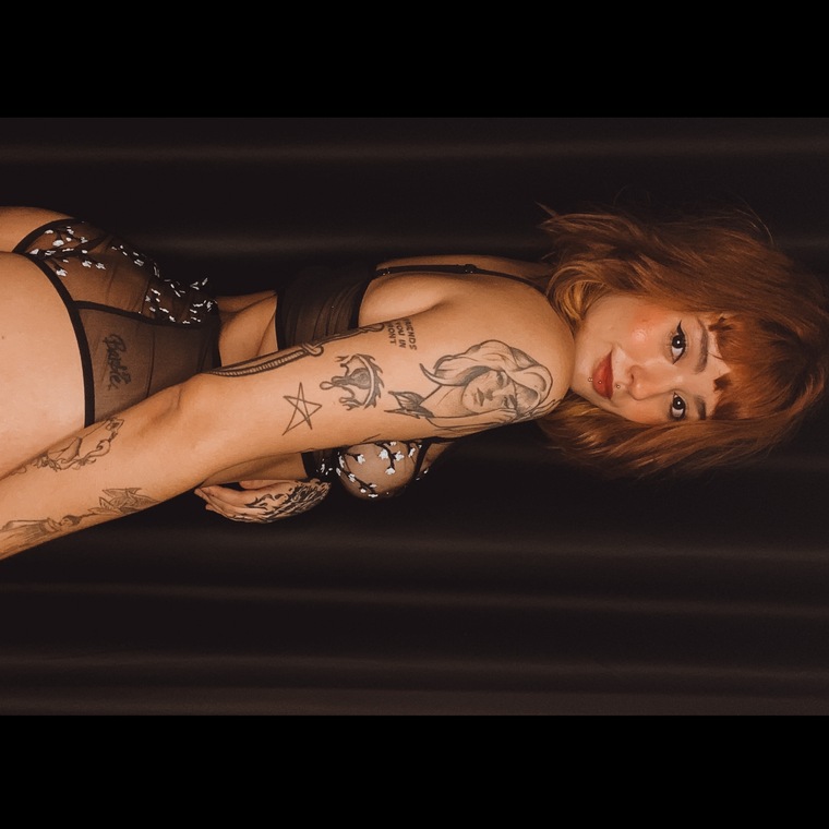Lia 🖤 cover image