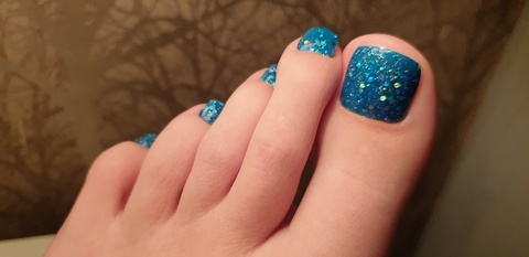 Lickmybigfeet cover image