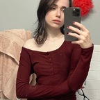 liiias18+ portrait