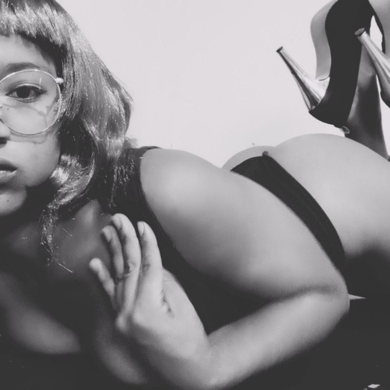 Lilits🍑🇪🇨 cover image
