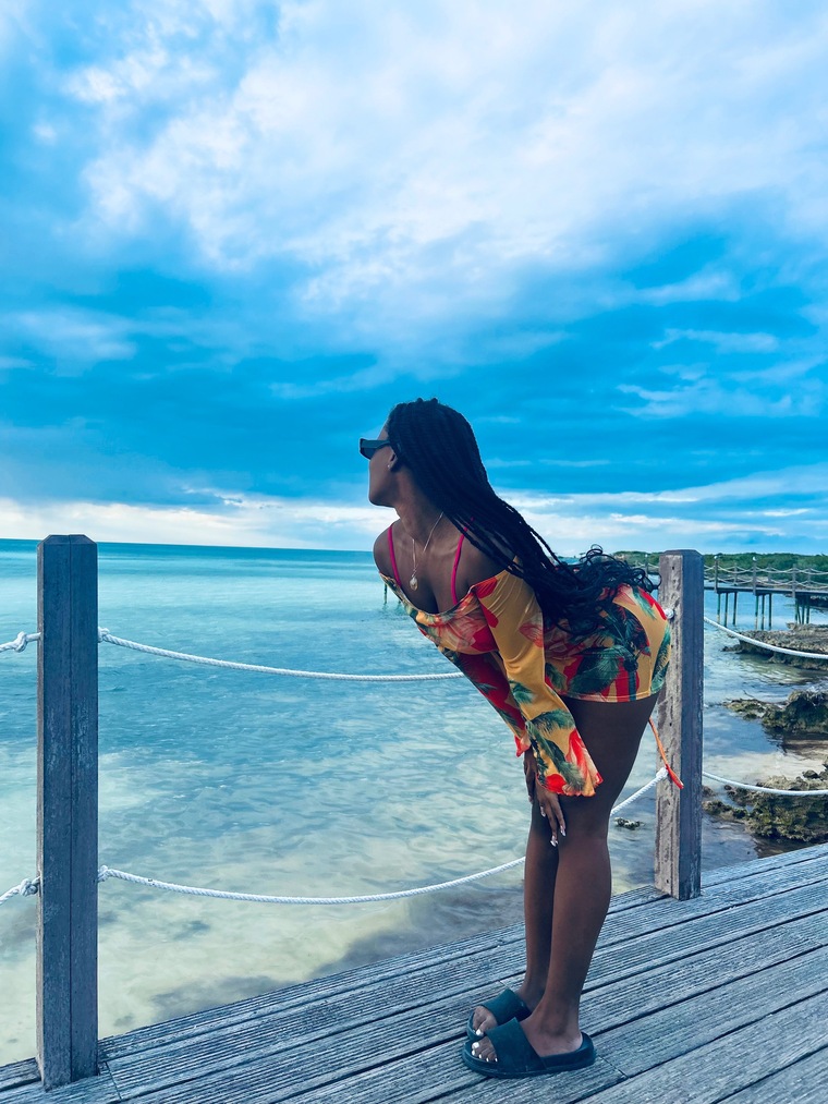 Mia๐ banner image