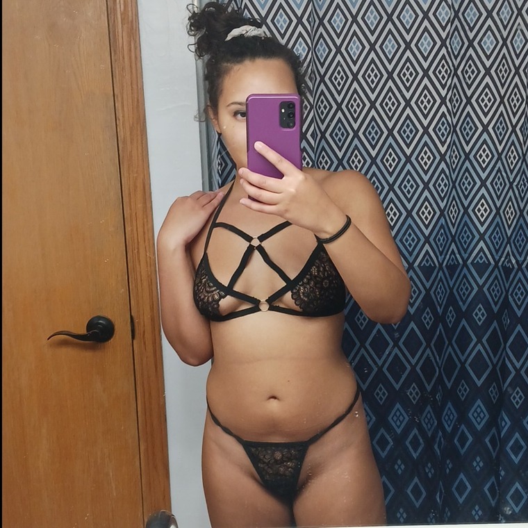 @MiaMouse cover image