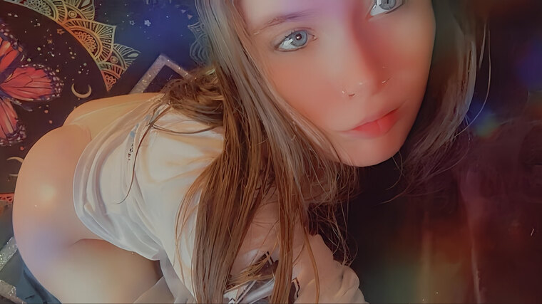 Emma Rose 🦋🥵 cover image