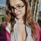 Lily S avatar