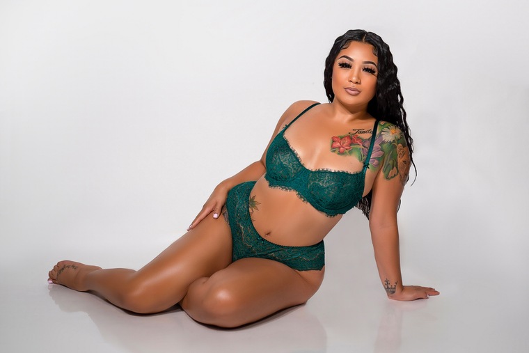 LilyBeee cover image