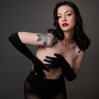 Lily LaRoy avatar