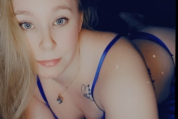 lingerieblondie69 cover image