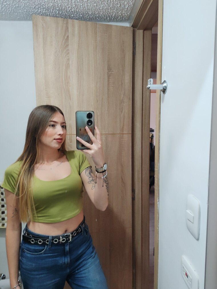 Liny 🌈🩷 banner image