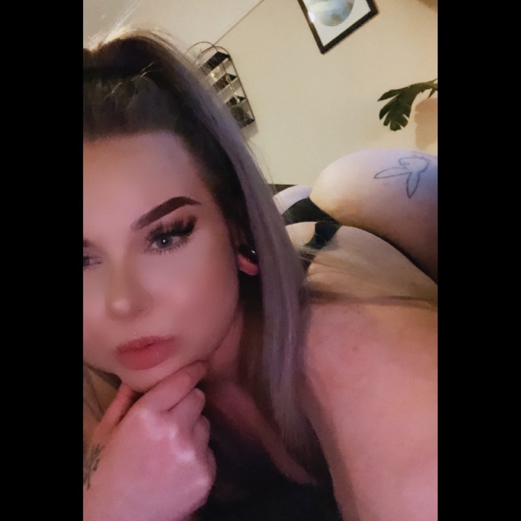 Little brat 🧸 banner image