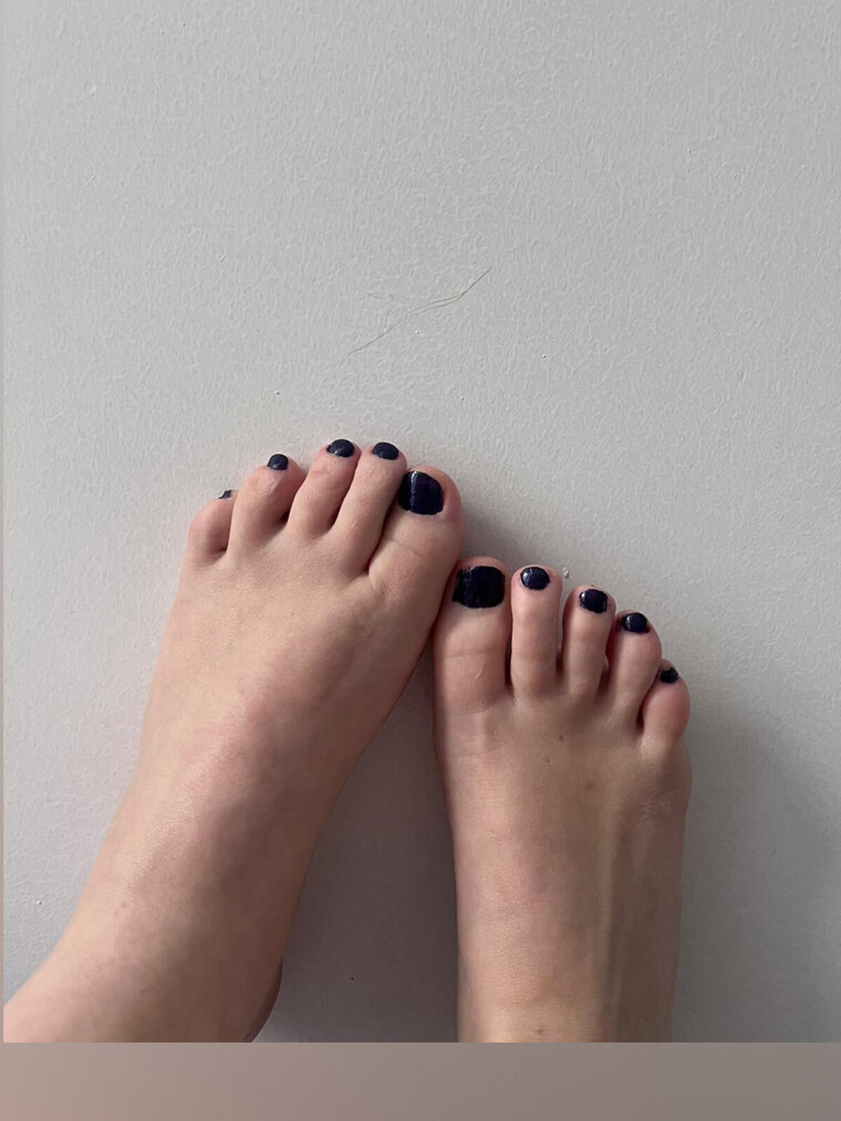 Little Ginger Feets banner image