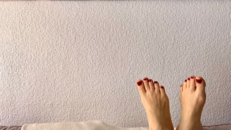 LittleHoneyFeet cover image