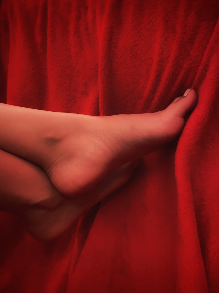 Petite Feet cover image