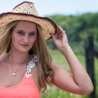Model Elizabeth Kolton avatar