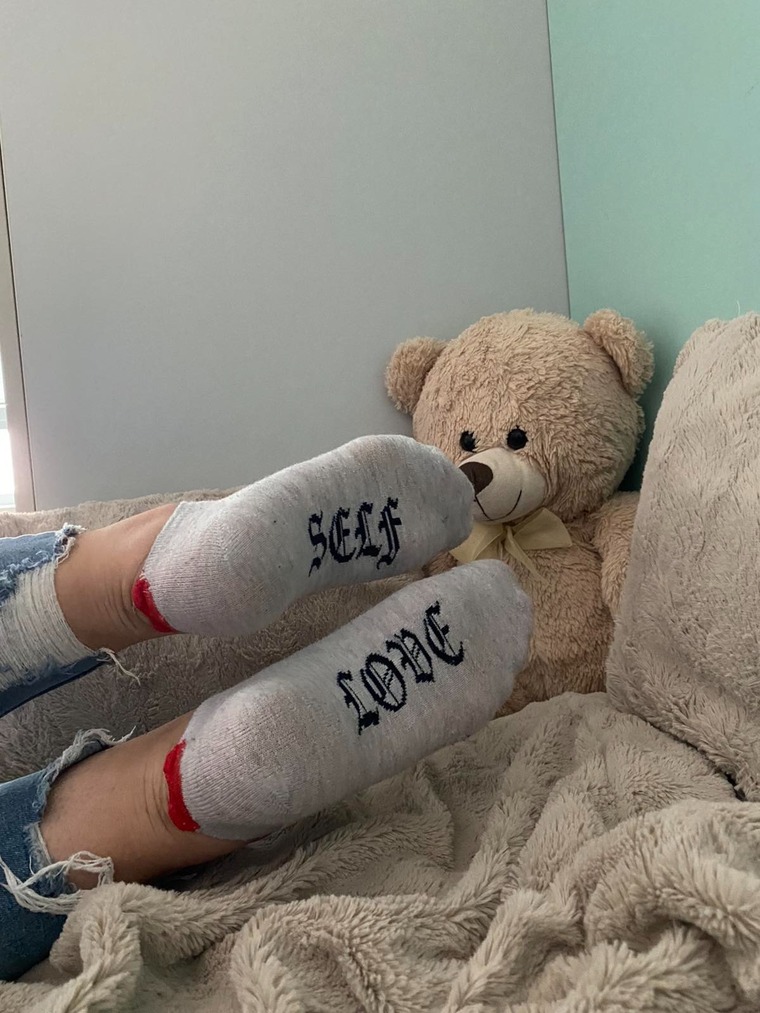 ladyToes cover image
