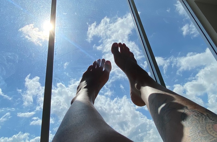 locafeet7 cover image