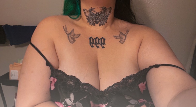 Lolaaa banner image