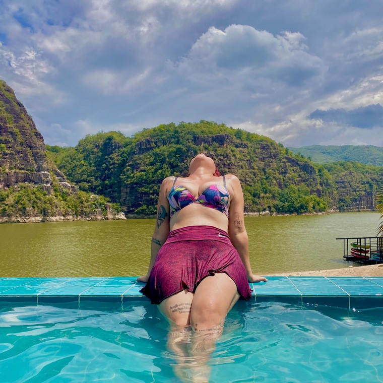 LOLA ๐ฆ banner image