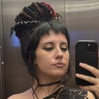 Lola🍄 avatar