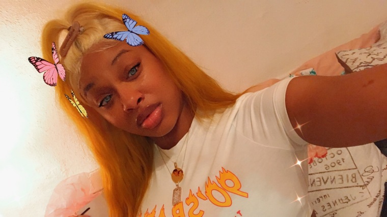 Lola bunz cover image