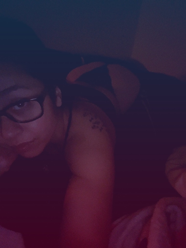 LolaSLee😮💨🥰🤫 banner image