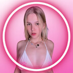 Lola White avatar