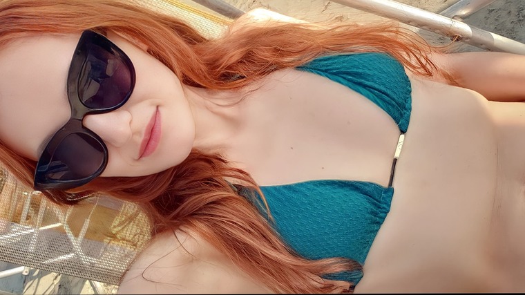 🔷 LOLLIE J - YOUR PETITE READHEAD ❤️ banner image
