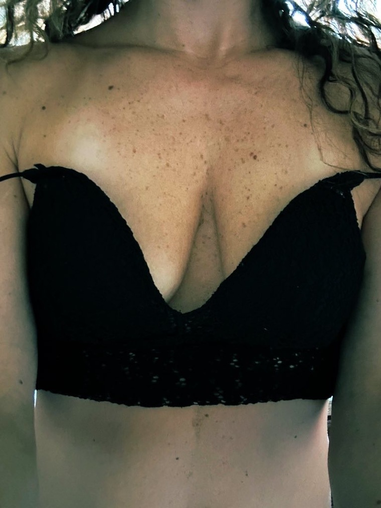 Lonelygirlxoxo cover image