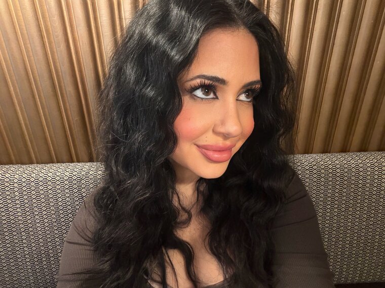 Lorena Flores๐ cover image