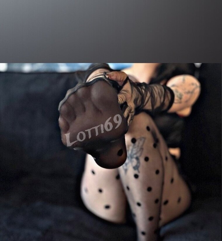 LadyCherry- cover image