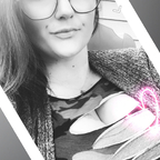 Chelle_XO avatar
