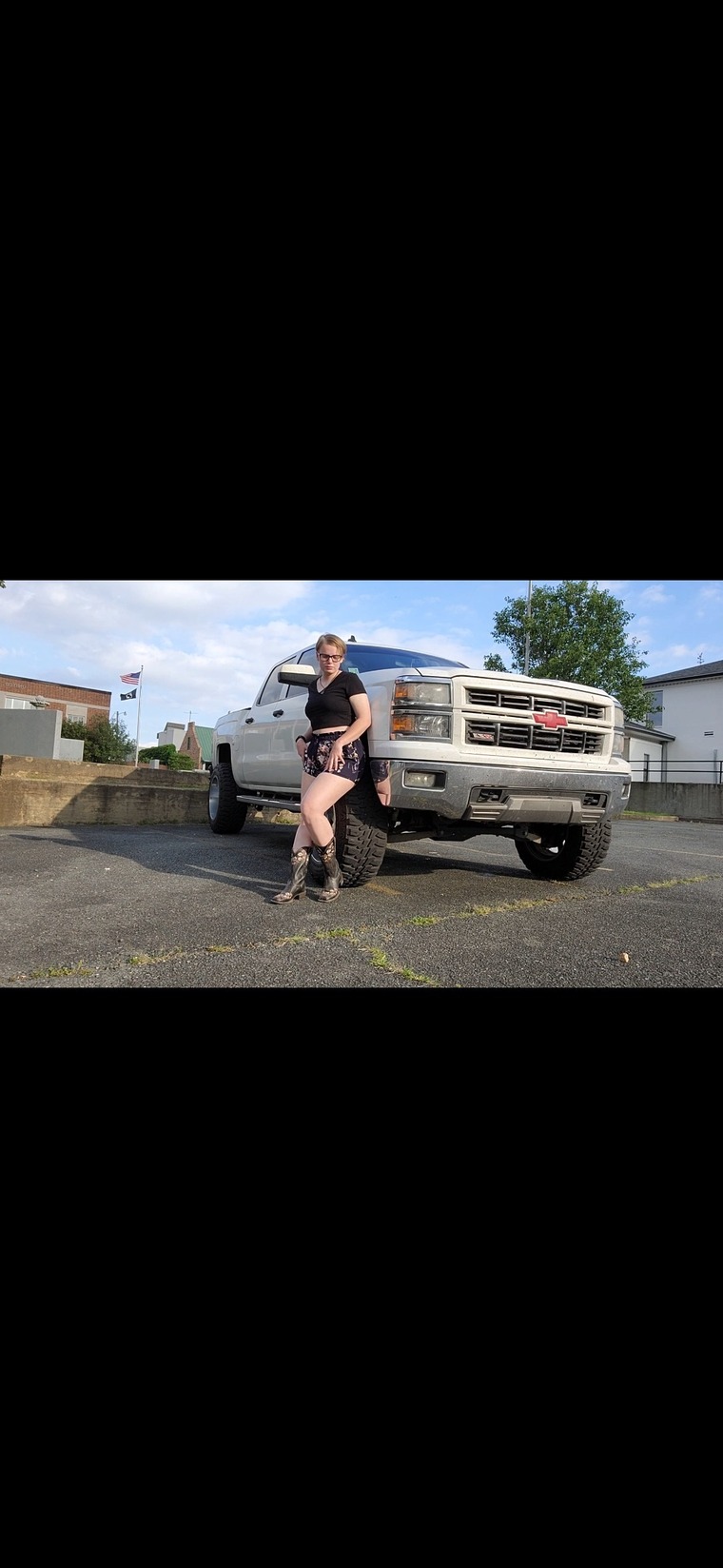 LovableGigglyFeet cover image