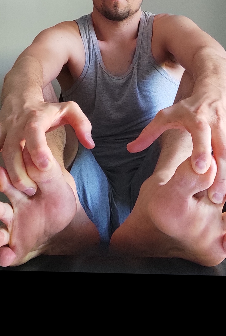Feet_fans&amp;co cover image
