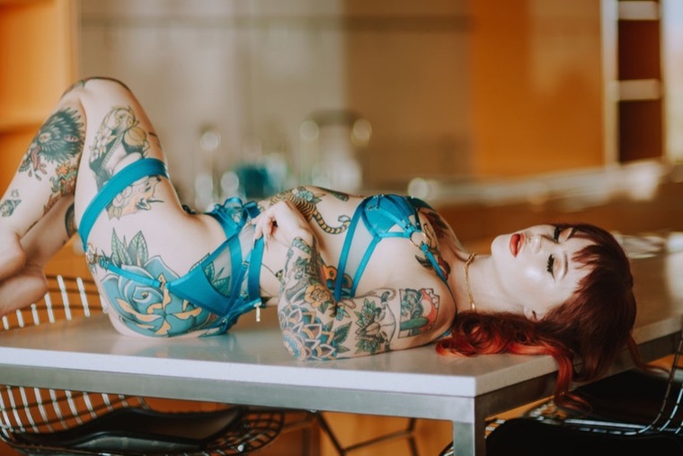 Loveless ❤️🔥 (#1 TATTOOED BABE ON OF) banner image