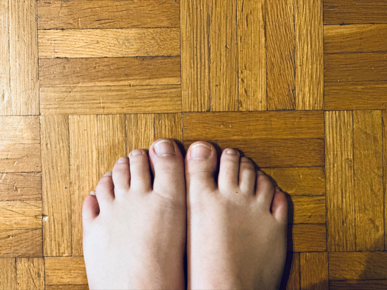 Lovely_Toes cover image