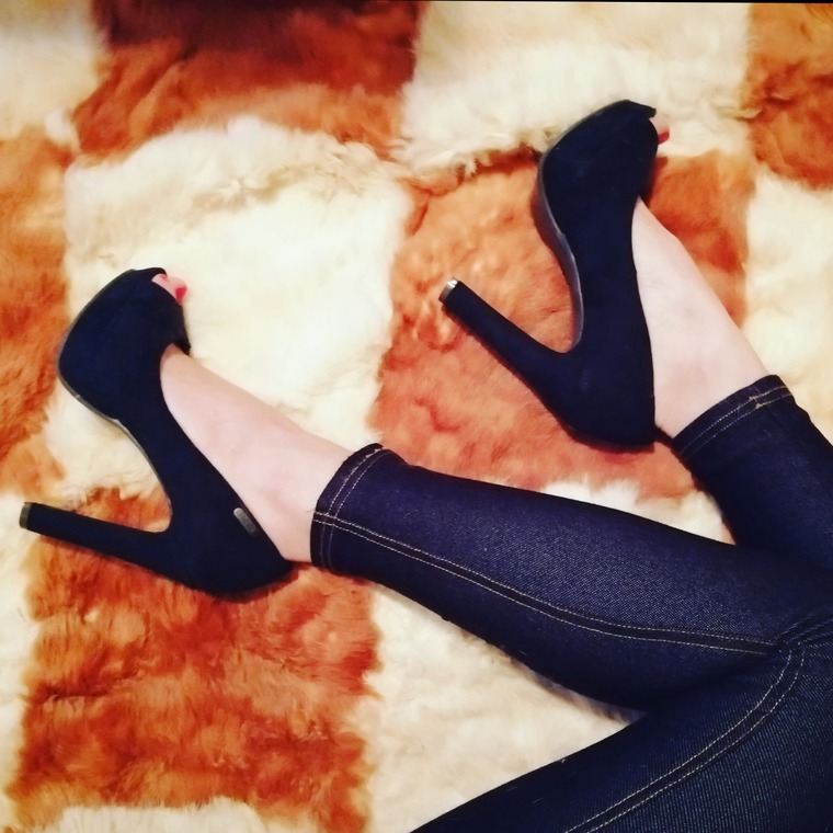 Lovely_Girly_Feet๐ banner image