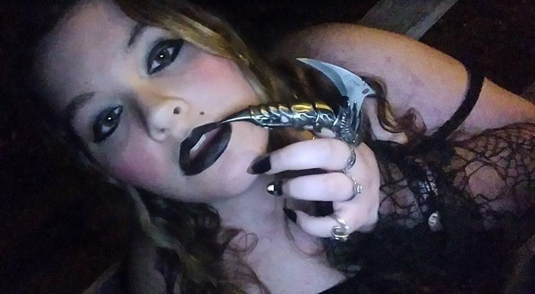 Mrs. Deviant banner image